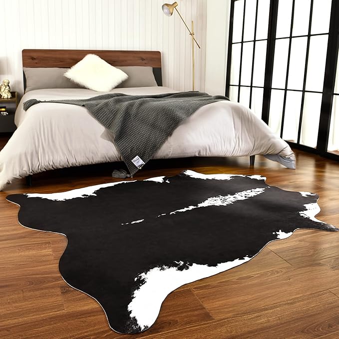 Stylish Cow Large Accent Western Rug | Egoodhome™