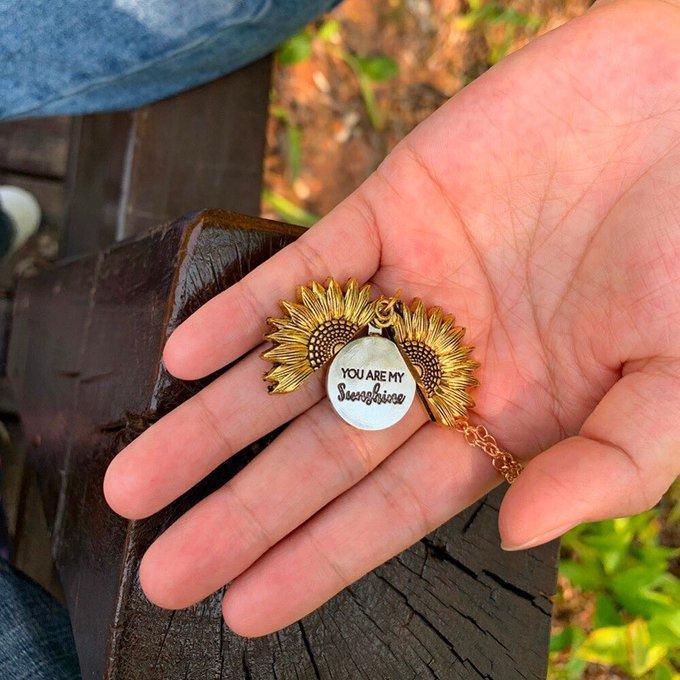 SunFlower Necklace (BUY 1 FREE 1)