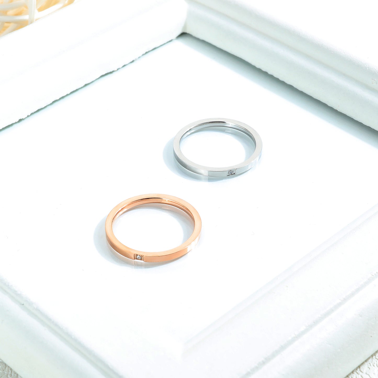 Single diamond titanium steel ladies ring