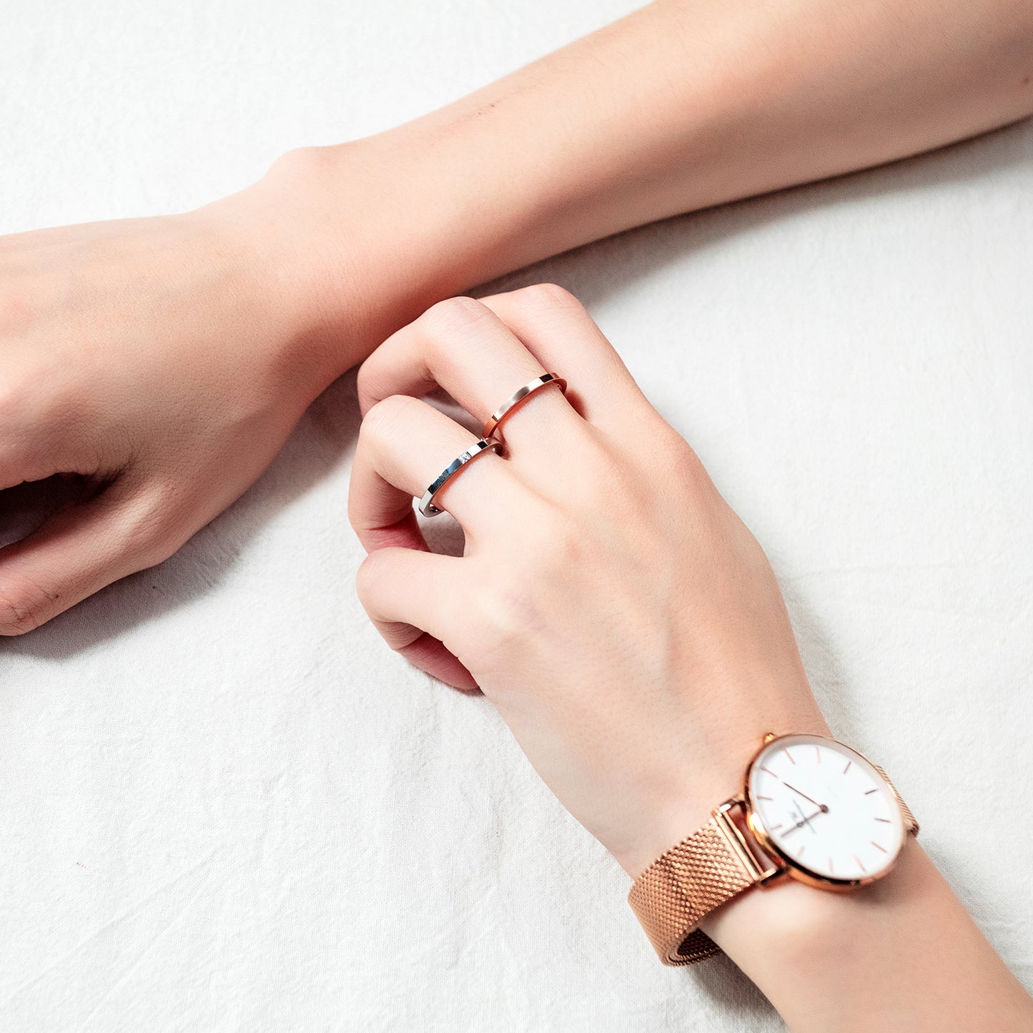 Single diamond titanium steel ladies ring