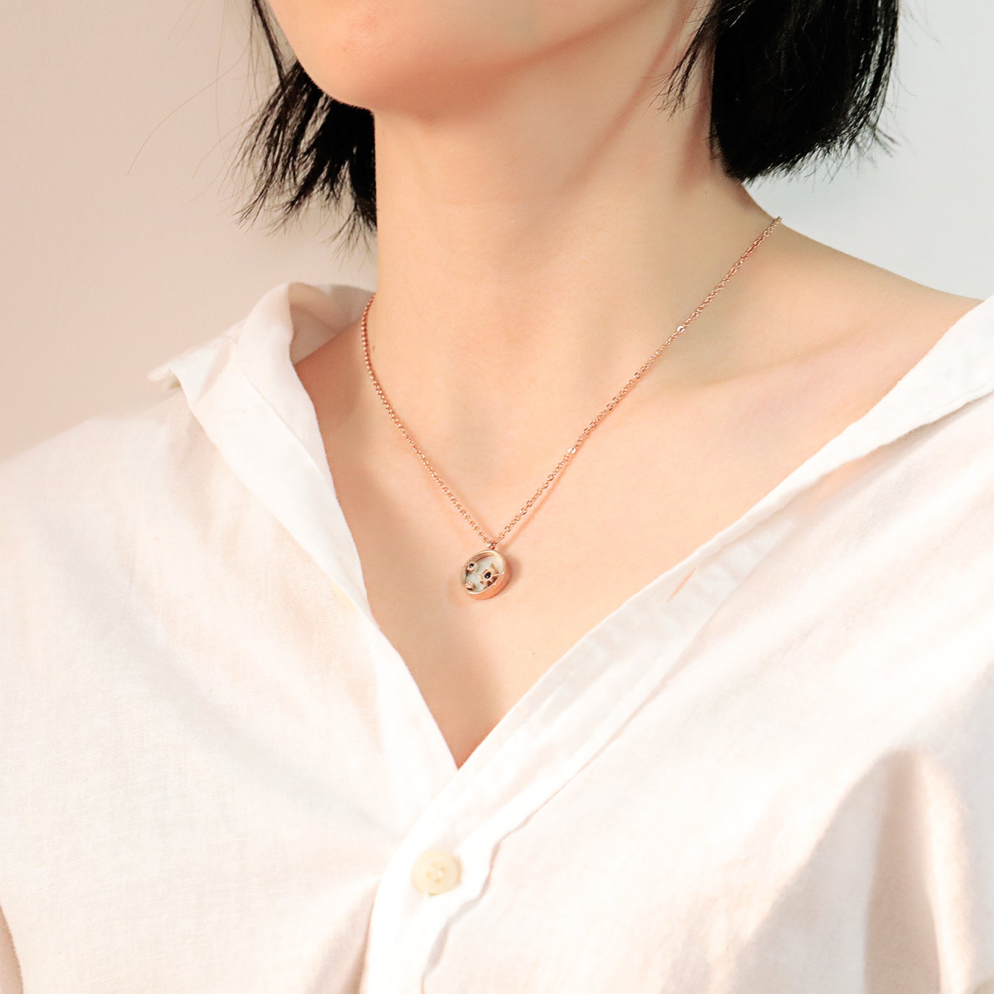 Geometric Round Necklace Titanium Steel Plated Rose Gold Diamond Clavicle Chain Lady