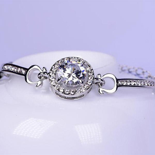 Centered Crystal Bracelet