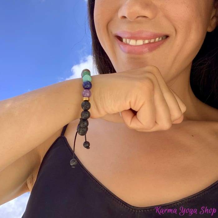 Bracelet "Healing of the 7 chakras" in Lava Stones - Adjustable