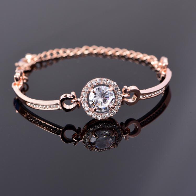 Centered Crystal Bracelet