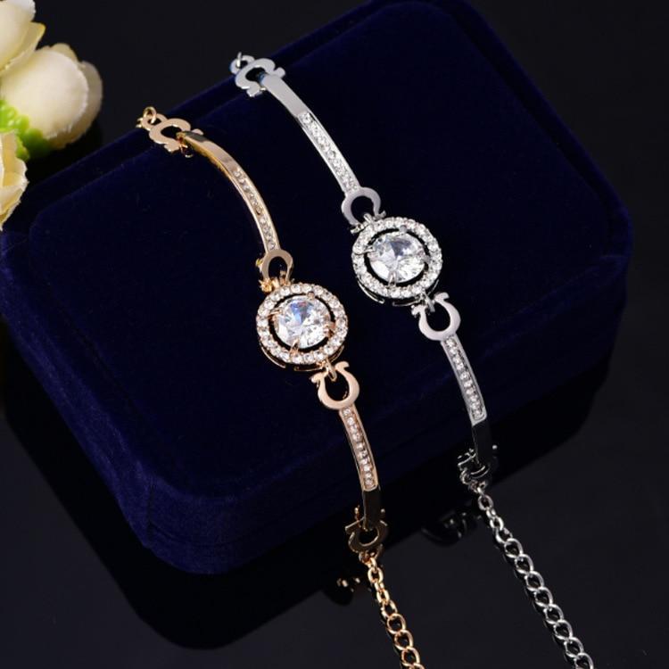 Centered Crystal Bracelet