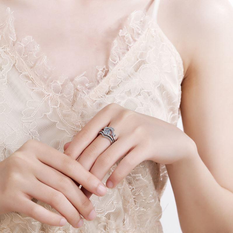 ✨Three-layer Crown Heart Ring♕adjustable