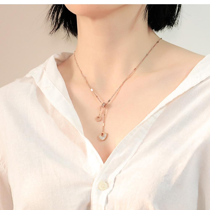 Korean Rose Gold Necklace Titanium Steel Necklace Female Heart-Shaped White Shell Roman Circle Crystal Clavicle Chain