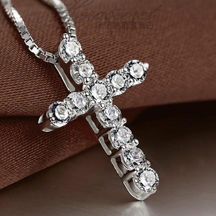 Cross Collier Pendant